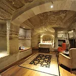 Terra Cave Otel 3*