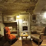 Terra Cave 酒店