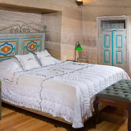 Terra Cave Otel