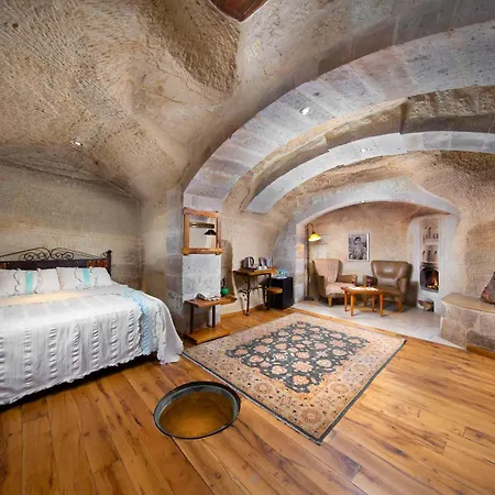 Terra Cave Hotel 2*