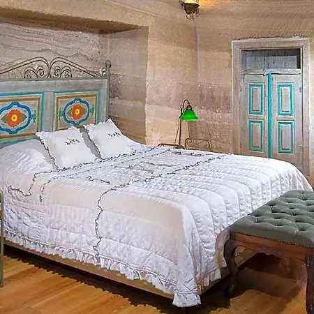 Terra Cave Otel 3*